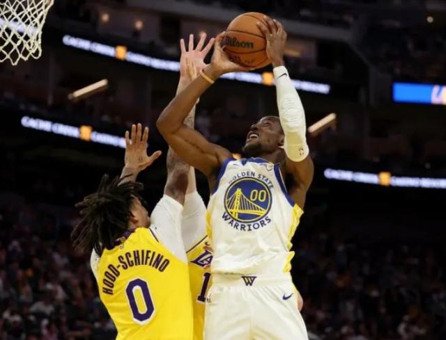 开云体育官方网-年轻新星续约刷屏 库明加与勇士谈崩成为掉队者